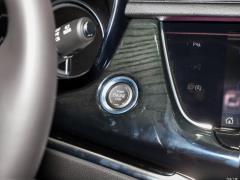 2021 2.0T семиместный полноприводный люкс 2021 2.0T seven-seater two-wheel drive luxury Фото 31 из 124
