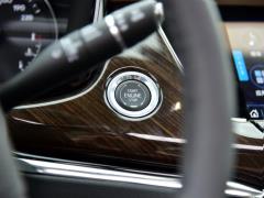 2021 2.0T шестиместный полноприводный платиновый тип 2021 2.0T six-seater four-wheel drive platinum type Фото 15 из 66