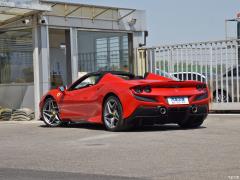 2020 Spider 3.9T V8 2020 Spider 3.9T V8 Фото 5 из 132