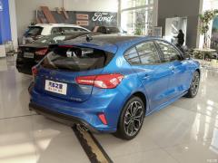 2021 Хэтчбек EcoBoost 180 Automatic ST Line 2021 Hatchback EcoBoost 180 Automatic ST Line Фото 13 из 120