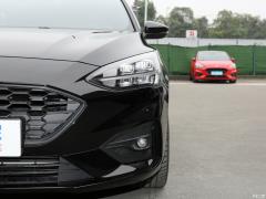 2021 Хэтчбек EcoBoost 180 Automatic ST Line 2021 Hatchback EcoBoost 180 Automatic ST Line Фото 23 из 65