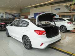 2021 седан EcoBoost 180 автомат ST Line 2021 sedan EcoBoost 180 automatic ST Line Фото 371 из 602