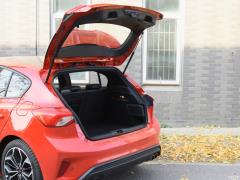 2021 Хэтчбек EcoBoost 180 Automatic ST Line 2021 Hatchback EcoBoost 180 Automatic ST Line Фото 598 из 602