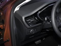 2021 Safari Edition EcoBoost 180 Автоматическая охота на приливы 2021 Safari Edition EcoBoost 180 Automatic Tide Hunting Фото 243 из 602