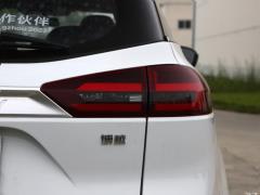 Модели 2021 года миллион моделей 1.8TD ручной привод на два колеса комфорт 2021 models million models 1.8TD manual two-wheel drive comfort Фото 286 из 536