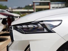 2021 2.0T полноприводный i-drive 2021 2.0T two-wheel drive i-drive Фото 190 из 339