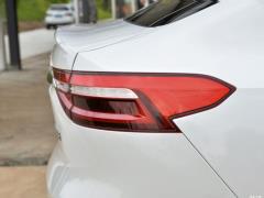 Полноприводная версия 2021 1.5T с чрезвычайно интеллектуальной технологией 2021 1.5T two-wheel drive extremely intelligent technology version Фото 278 из 354