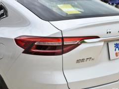 Полноприводная версия 2021 1.5T с чрезвычайно интеллектуальной технологией 2021 1.5T two-wheel drive extremely intelligent technology version Фото 265 из 354