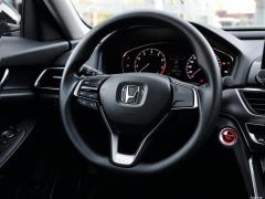 230TURBO Comfort Edition National VI 2018 г. 2018 230TURBO Comfort Edition National VI Фото 246 из 704