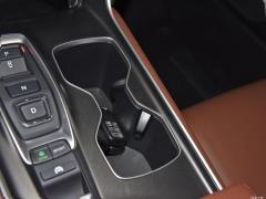 2018 Rui · Гибрид 2.0L Ruizhi Edition National VI 2018 Rui·Hybrid 2.0L Ruizhi Edition National VI Фото 18 из 45