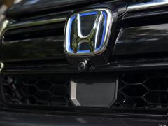 2021 год - Sharp Hybrid 2.0L 4WD Net Enjoy Edition 2021 Sharp Hybrid 2.0L 4WD Net Enjoy Edition Фото 23 из 60