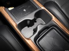 2021 модная полноприводная полноприводная версия 240TURBO CVT 2021 240TURBO CVT two-wheel drive fashion version Фото 270 из 813