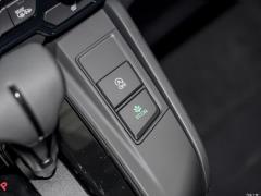 2021 240TURBO CVT 4WD Black Jazz Edition 2021 240TURBO CVT 4WD Black Jazz Edition Фото 44 из 813