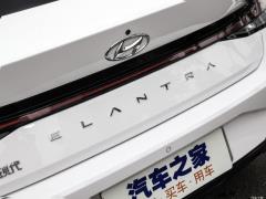 2021 1,5-литровый вариатор LUX Premium Edition 2021 1.5L CVT LUX Premium Edition Фото 61 из 77