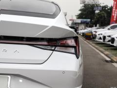 2021 1,5-литровый вариатор LUX Premium Edition 2021 1.5L CVT LUX Premium Edition Фото 63 из 77