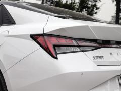 2021 1,5-литровый вариатор LUX Premium Edition 2021 1.5L CVT LUX Premium Edition Фото 54 из 77