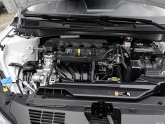 2021 1,5-литровый вариатор LUX Premium Edition 2021 1.5L CVT LUX Premium Edition Фото 11 из 77