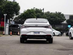 2021 1,5-литровый вариатор LUX Premium Edition 2021 1.5L CVT LUX Premium Edition Фото 6 из 77