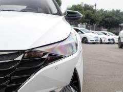 2021 1,5-литровый вариатор LUX Premium Edition 2021 1.5L CVT LUX Premium Edition Фото 24 из 77
