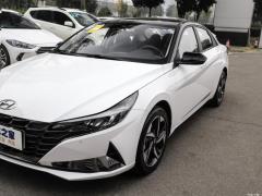 2021 1,5-литровый вариатор LUX Premium Edition 2021 1.5L CVT LUX Premium Edition Фото 40 из 77