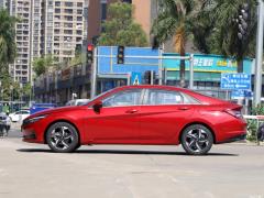2021 1,5-литровый вариатор LUX Premium Edition 2021 1.5L CVT LUX Premium Edition Фото 4 из 73