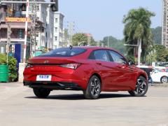 2021 1,5-литровый вариатор LUX Premium Edition 2021 1.5L CVT LUX Premium Edition Фото 7 из 73