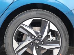 2021 1,5-литровый вариатор LUX Premium Edition 2021 1.5L CVT LUX Premium Edition Фото 51 из 215