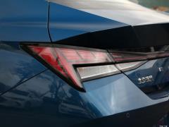 2021 1,5 л вариатор GLX Elite Edition 2021 1.5L CVT GLX Elite Edition Фото 196 из 215