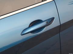 2021 1,5-литровый вариатор LUX Premium Edition 2021 1.5L CVT LUX Premium Edition Фото 47 из 215