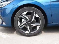 2021 1,5-литровый вариатор LUX Premium Edition 2021 1.5L CVT LUX Premium Edition Фото 42 из 215