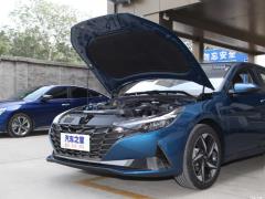 2021 1,5-литровый вариатор LUX Premium Edition 2021 1.5L CVT LUX Premium Edition Фото 22 из 215