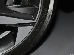 2021 1,5-литровый вариатор LUX Premium Edition 2021 1.5L CVT LUX Premium Edition Фото 35 из 49