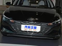 2021 1,5-литровый вариатор LUX Premium Edition 2021 1.5L CVT LUX Premium Edition Фото 10 из 49