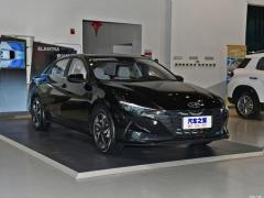 2021 1,5-литровый вариатор LUX Premium Edition 2021 1.5L CVT LUX Premium Edition Фото 3 из 49