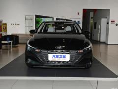 2021 1,5-литровый вариатор LUX Premium Edition 2021 1.5L CVT LUX Premium Edition Фото 2 из 49