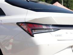 2021 1,5-литровый вариатор LUX Premium Edition 2021 1.5L CVT LUX Premium Edition Фото 51 из 73