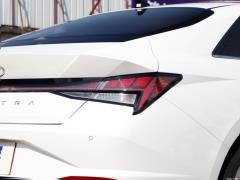 2021 1,5-литровый вариатор LUX Premium Edition 2021 1.5L CVT LUX Premium Edition Фото 61 из 73