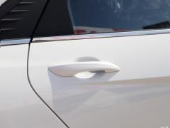 2021 1,5-литровый вариатор LUX Premium Edition 2021 1.5L CVT LUX Premium Edition Фото 34 из 73