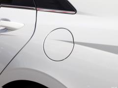 2021 1,5-литровый вариатор LUX Premium Edition 2021 1.5L CVT LUX Premium Edition Фото 36 из 73