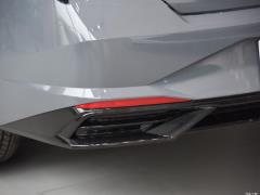 2021 1,5 л вариатор GLX Elite Edition 2021 1.5L CVT GLX Elite Edition Фото 98 из 105