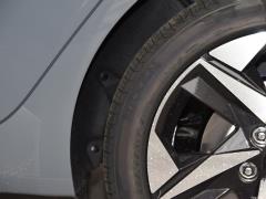 2021 1,5 л вариатор GLX Elite Edition 2021 1.5L CVT GLX Elite Edition Фото 94 из 105