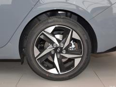 2021 1,5 л вариатор GLX Elite Edition 2021 1.5L CVT GLX Elite Edition Фото 92 из 105