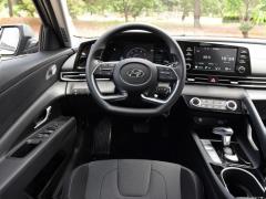 Фото Hyundai Elantra 
