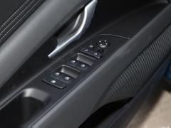 2021 1,5-литровый вариатор LUX Premium Edition 2021 1.5L CVT LUX Premium Edition Фото 470 из 544