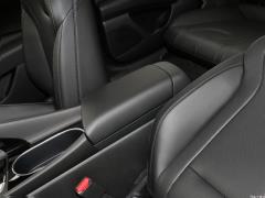 2021 1,5 л вариатор GLX Elite Edition 2021 1.5L CVT GLX Elite Edition Фото 429 из 544