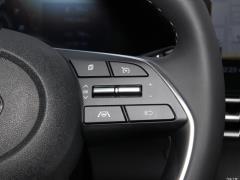 2021 1,5-литровый вариатор LUX Premium Edition 2021 1.5L CVT LUX Premium Edition Фото 200 из 544