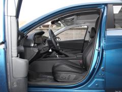 2021 1,5-литровый вариатор LUX Premium Edition 2021 1.5L CVT LUX Premium Edition Фото 466 из 544