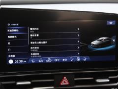 2021 1,5-литровый вариатор LUX Premium Edition 2021 1.5L CVT LUX Premium Edition Фото 235 из 544