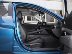 2021 1,5-литровый вариатор LUX Premium Edition 2021 1.5L CVT LUX Premium Edition Фото 493 из 544