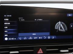 2021 1,5-литровый вариатор LUX Premium Edition 2021 1.5L CVT LUX Premium Edition Фото 242 из 544